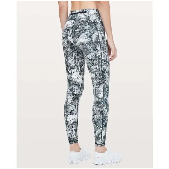 Lululemon Wunder under leggings size 8💕💕 - Picture 3 of 5